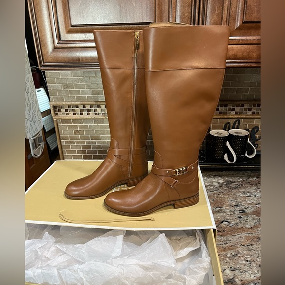 NIB. Michael Kors Kincaid Leather Riding Boots . Sz 9M - Picture 1 of 11